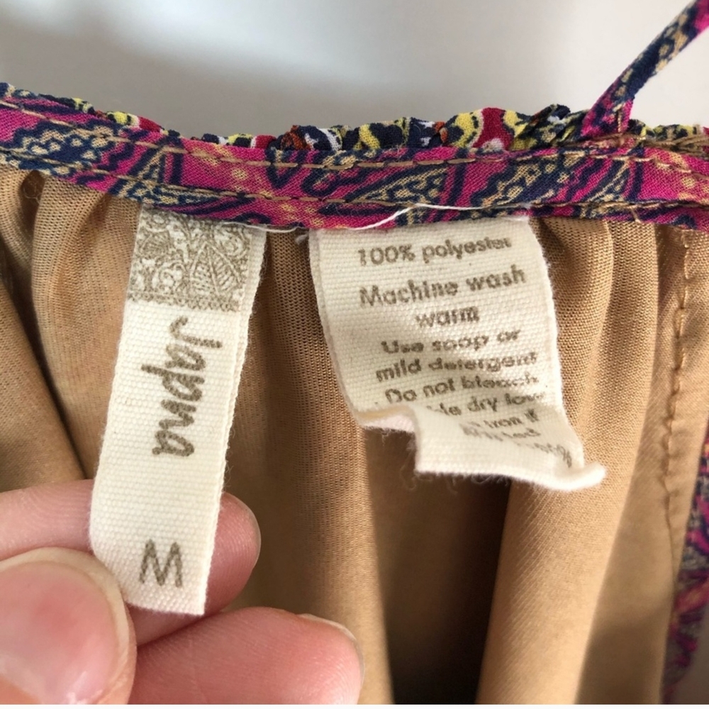 Patterned Sleeveless Top - Picture 5 of 5